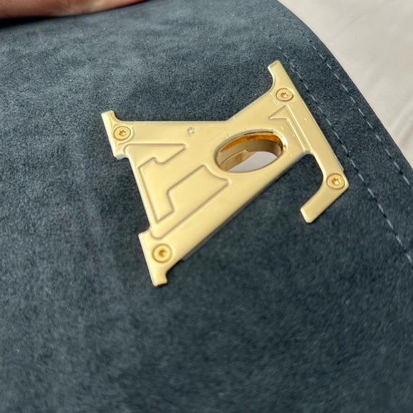 Louis Vuitton Lockme Tender - Picture 16 of 16